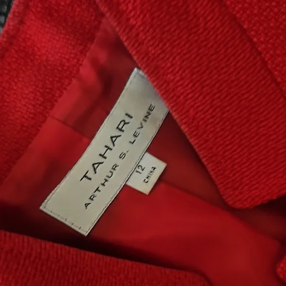 Tahari AS Vibrant Red Tailored Blazer with Textured Finish - Picture 2 of 5